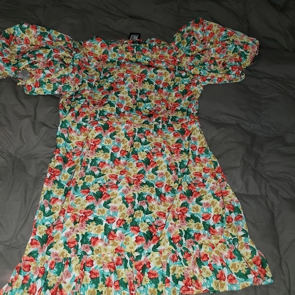 Nasty Gal White Floral Volume Sleeve Open Back Tea Dress